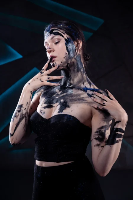 Paint of Daekness — Fashion & Beauty editorial by Alesandra Grigoreva for VOUS Magazine