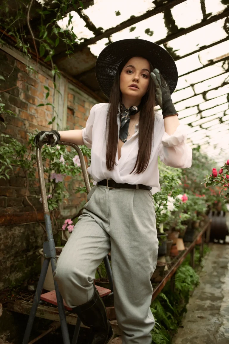 Azaleas — Fashion & Beauty editorial by Yanina Ignatenko for VOUS Magazine