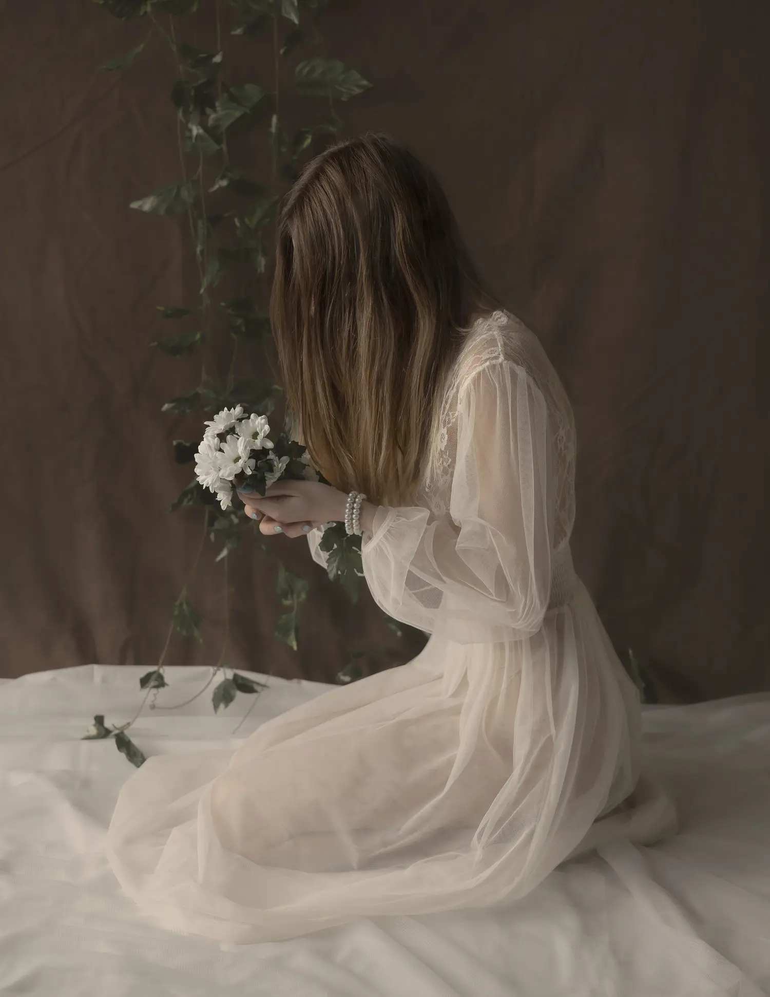 Girl, flowers & dreams — Fashion & Beauty editorial by Grzegorz Kłosok for VOUS Magazine