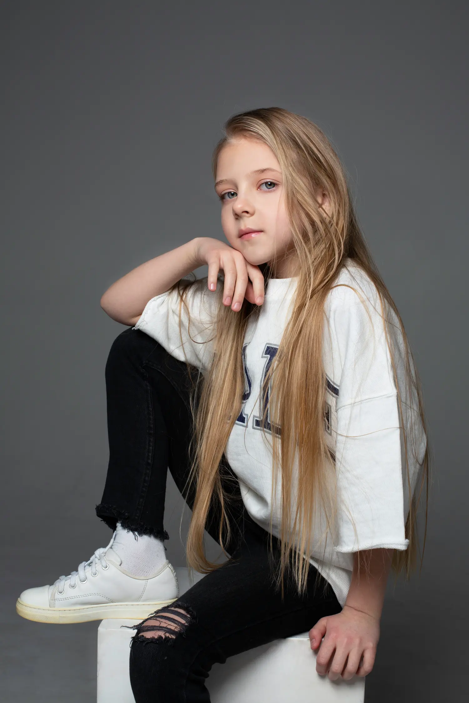 Kira — Teen editorial by Iuliia Karetnikova for VOUS Magazine
