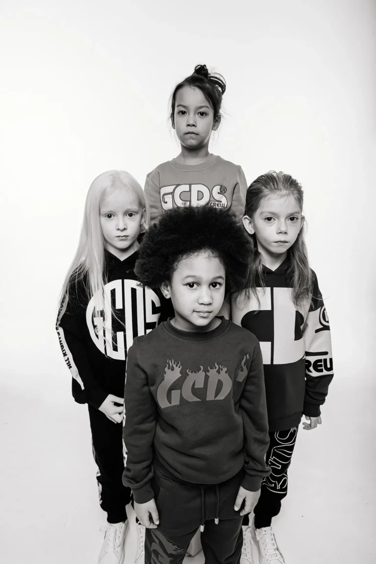 Lookbook magazine — VOUS Magazine · The March Teen Edition · Vol.2 · 2022
