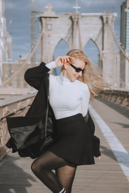 Brooklyn bridge vibes — Fashion & Beauty editorial by Ivanna Muratidi for VOUS Magazine