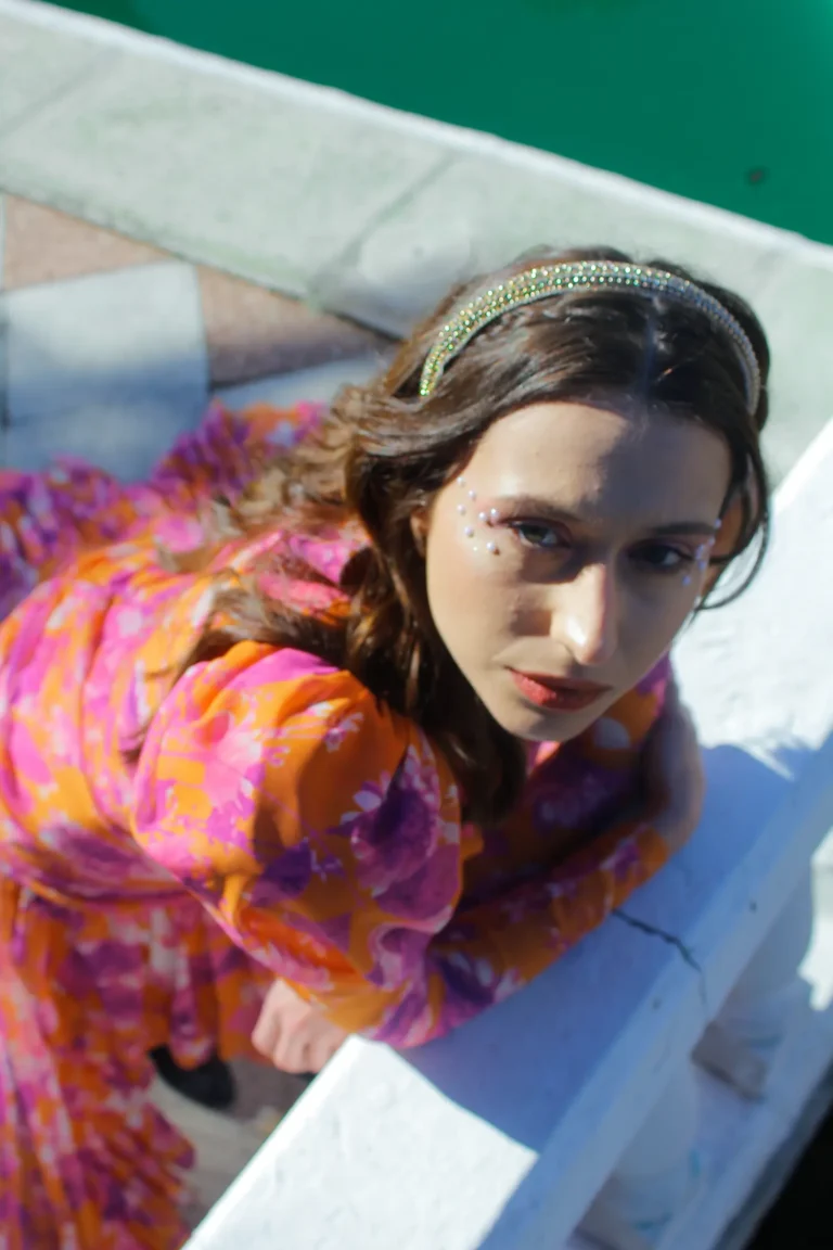 Rebel housewife — Fashion & Beauty editorial by Maider Lazcano De La Huerga for VOUS Magazine