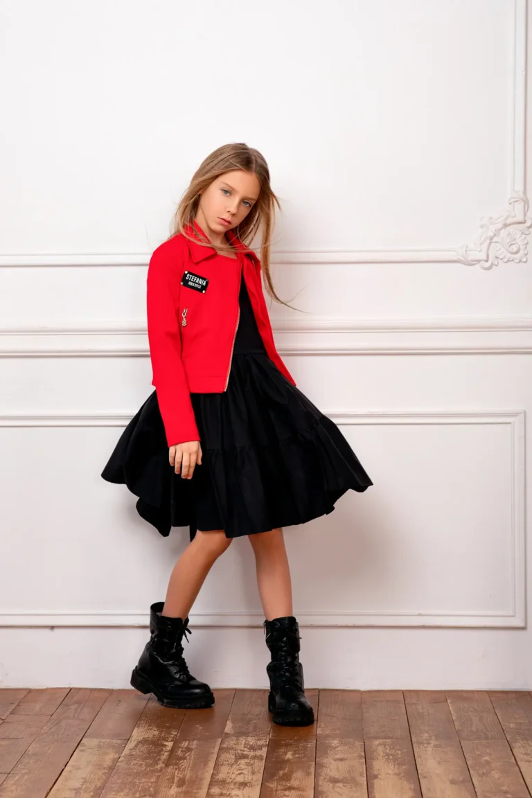 Fashion — VOUS Magazine · The April Teen Edition · Vol.13 · 2022
