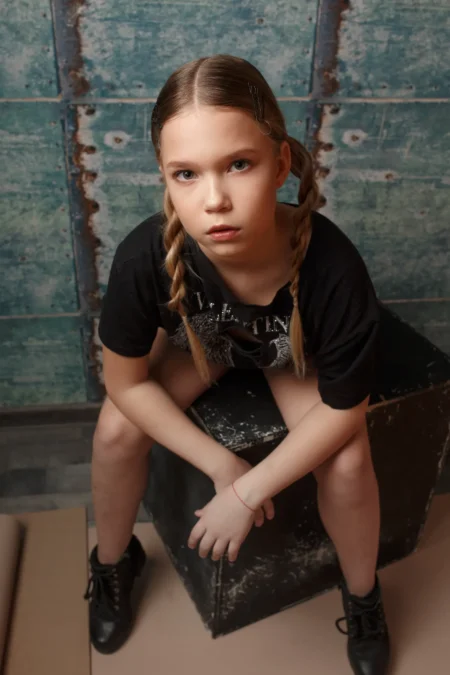 Ustsina — Teen editorial for VOUS Magazine