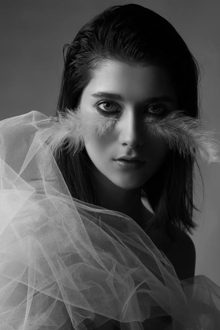 White Swan — Fashion & Beauty editorial by Anastasia Kharchenko for VOUS Magazine