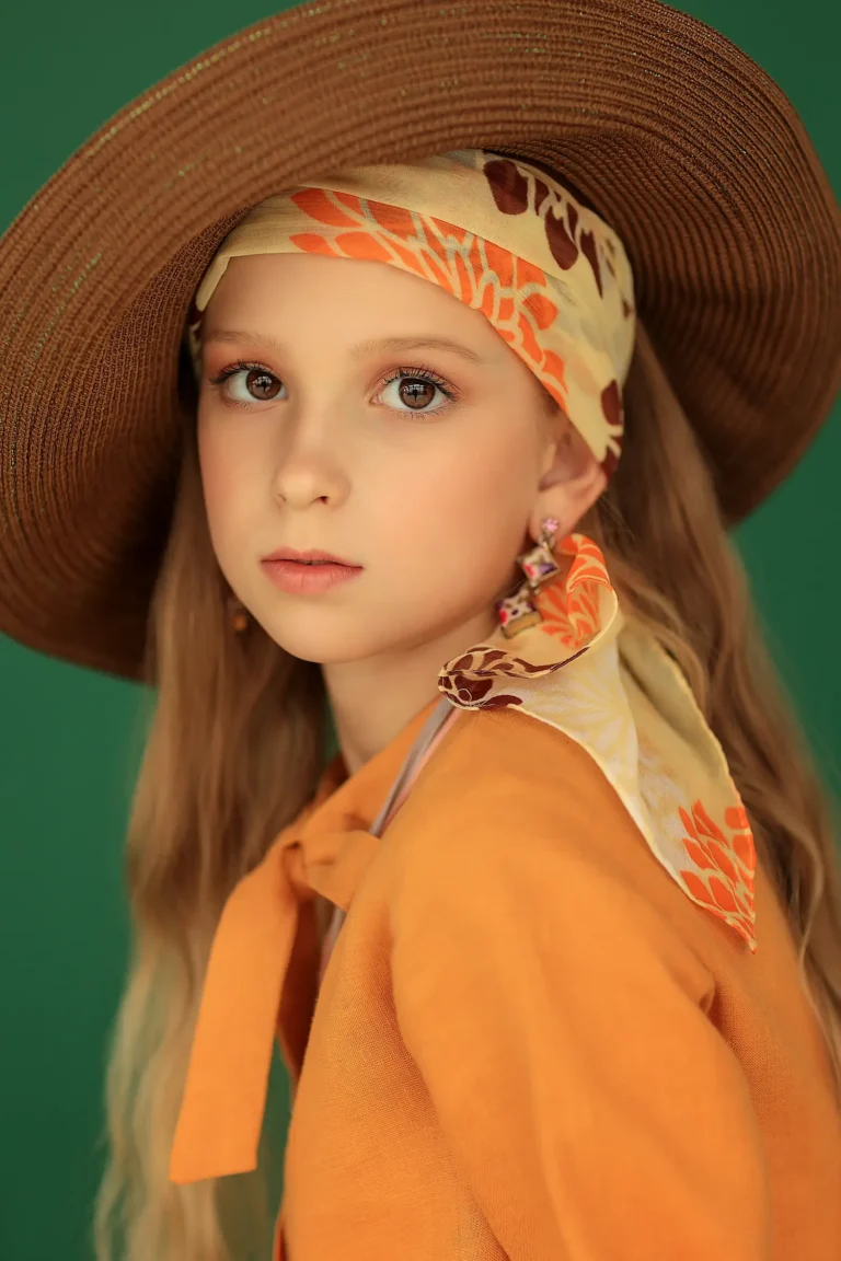 Fatin&Flora — Teen editorial by Anastasia Synkova for VOUS Magazine