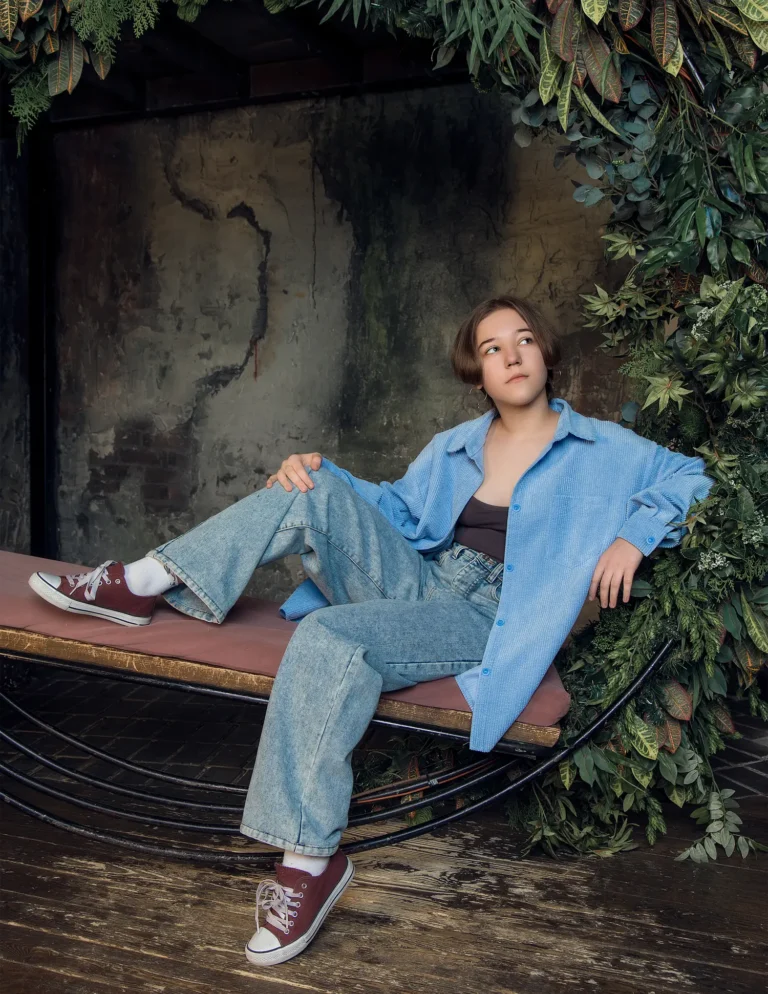Waiting for summer — VOUS Magazine · The June Teen Edition · Vol.7 · 2022