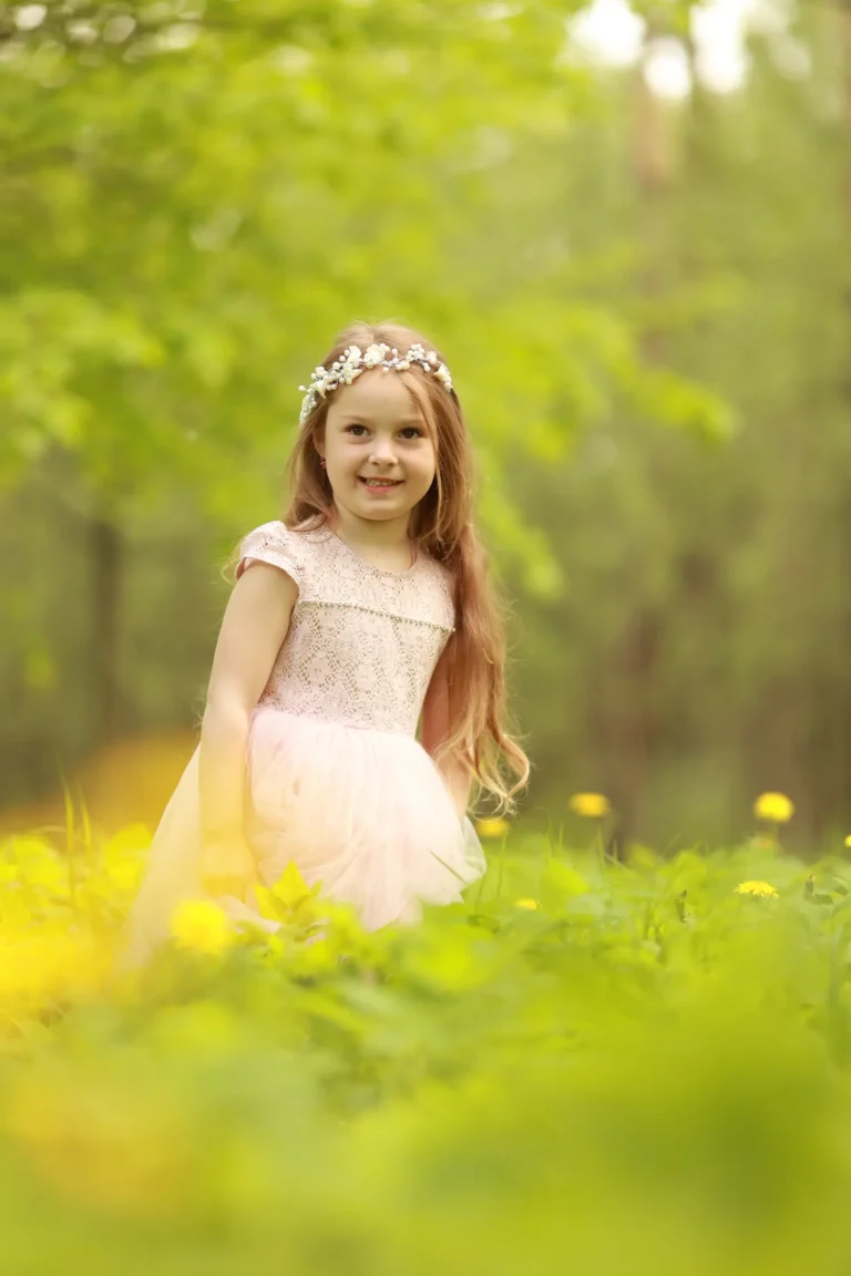 Olesya Kamchatkina - with the sun in her hands — VOUS Magazine · The June Teen Edition · Vol.8 · 2022