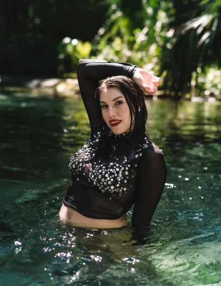 Glisten — Fashion & Beauty editorial by Natasha Cocco for VOUS Magazine