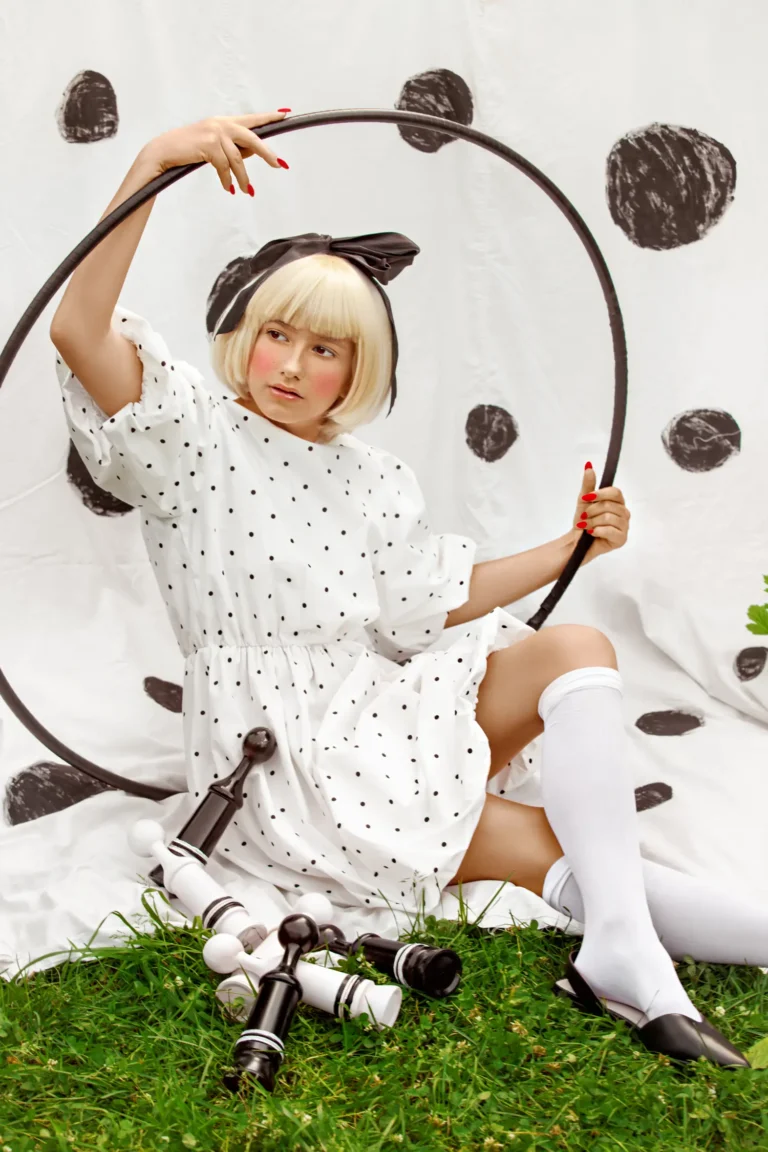 Polka dot world — Teen editorial for VOUS Magazine