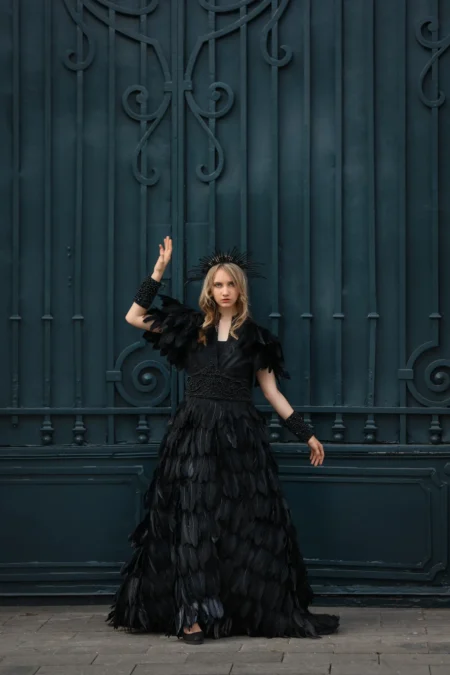 The Crow — Fashion & Beauty editorial by Алфеева Алиса Андреевна for VOUS Magazine