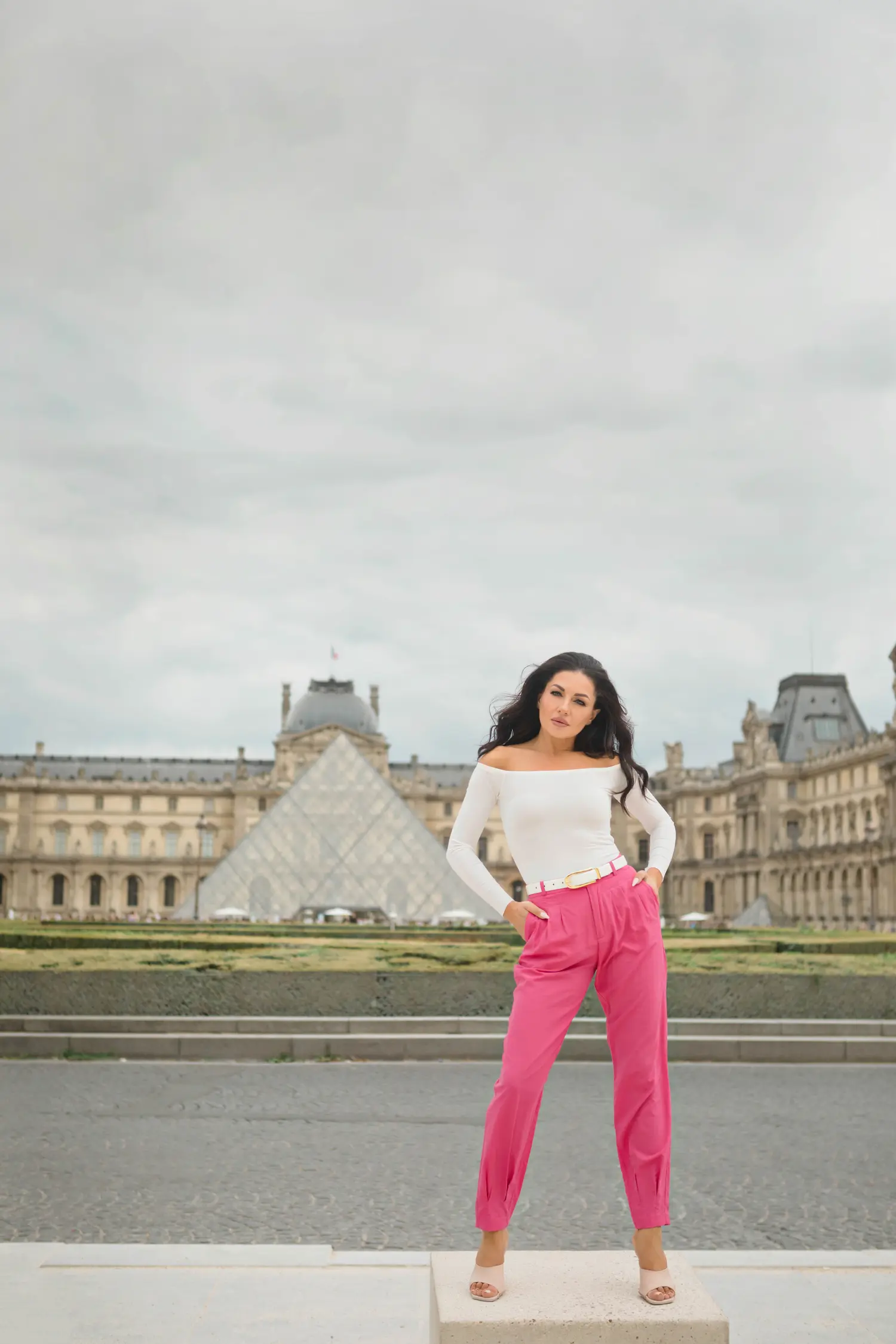 Ladaire in Paris — Fashion & Beauty editorial by Zara Alina for VOUS Magazine