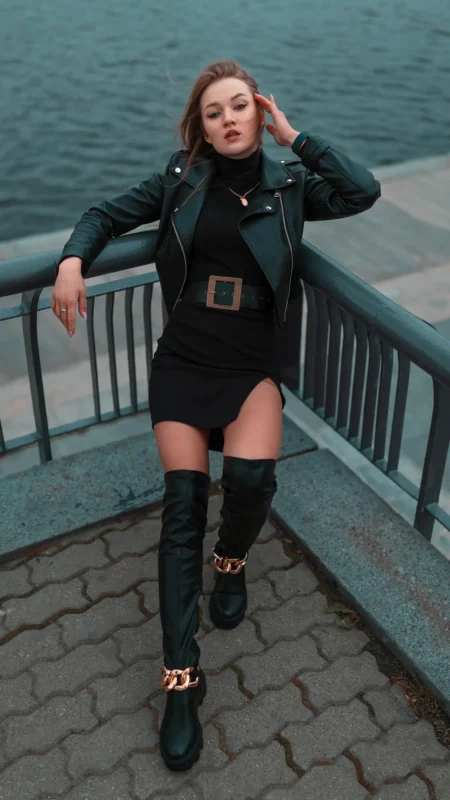 Lisa — Fashion & Beauty editorial by Konstantin for VOUS Magazine
