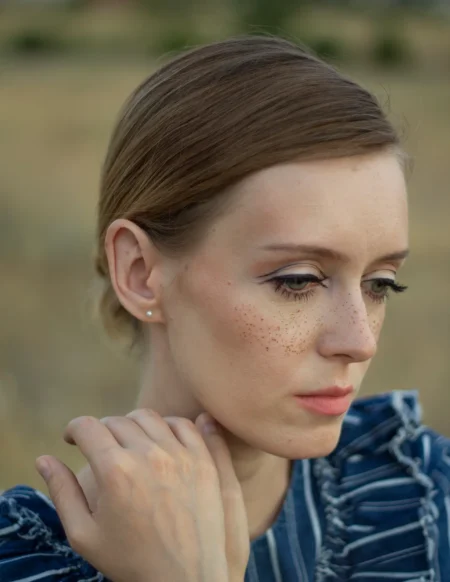 New Twiggy — Fashion & Beauty editorial by Anna Karamurzina for VOUS Magazine