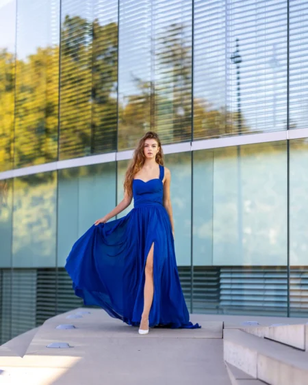 Blue in the city — Fashion & Beauty editorial by Jerome Bally for VOUS Magazine