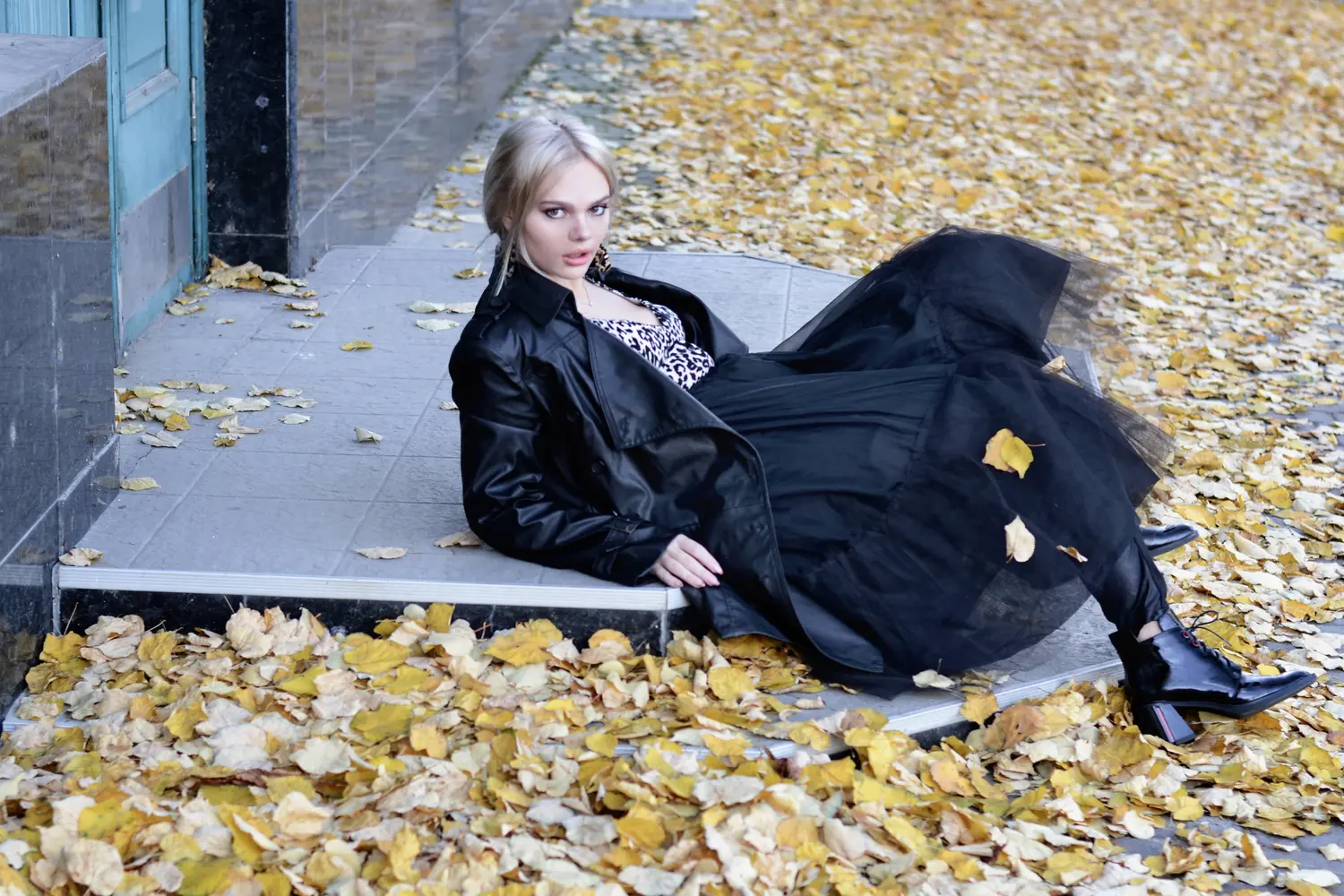 Golden — Fashion & Beauty editorial by Angela Kuzmina for VOUS Magazine