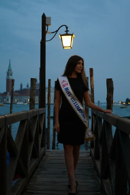 Miss Luxemburgo la musa de Pgspirit Paris en Venecia — Fashion & Beauty editorial by Magda Photos for VOUS Magazine