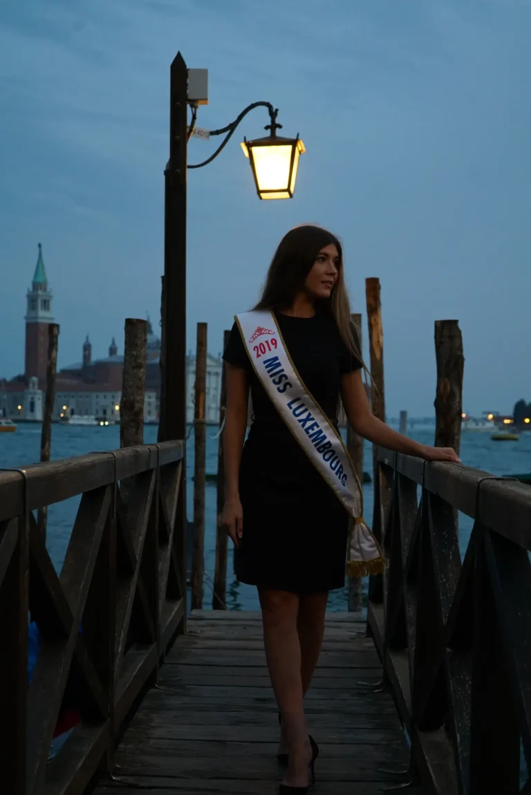 Miss Luxemburgo la musa de Pgspirit Paris en Venecia — Fashion & Beauty editorial by Magda Photos for VOUS Magazine