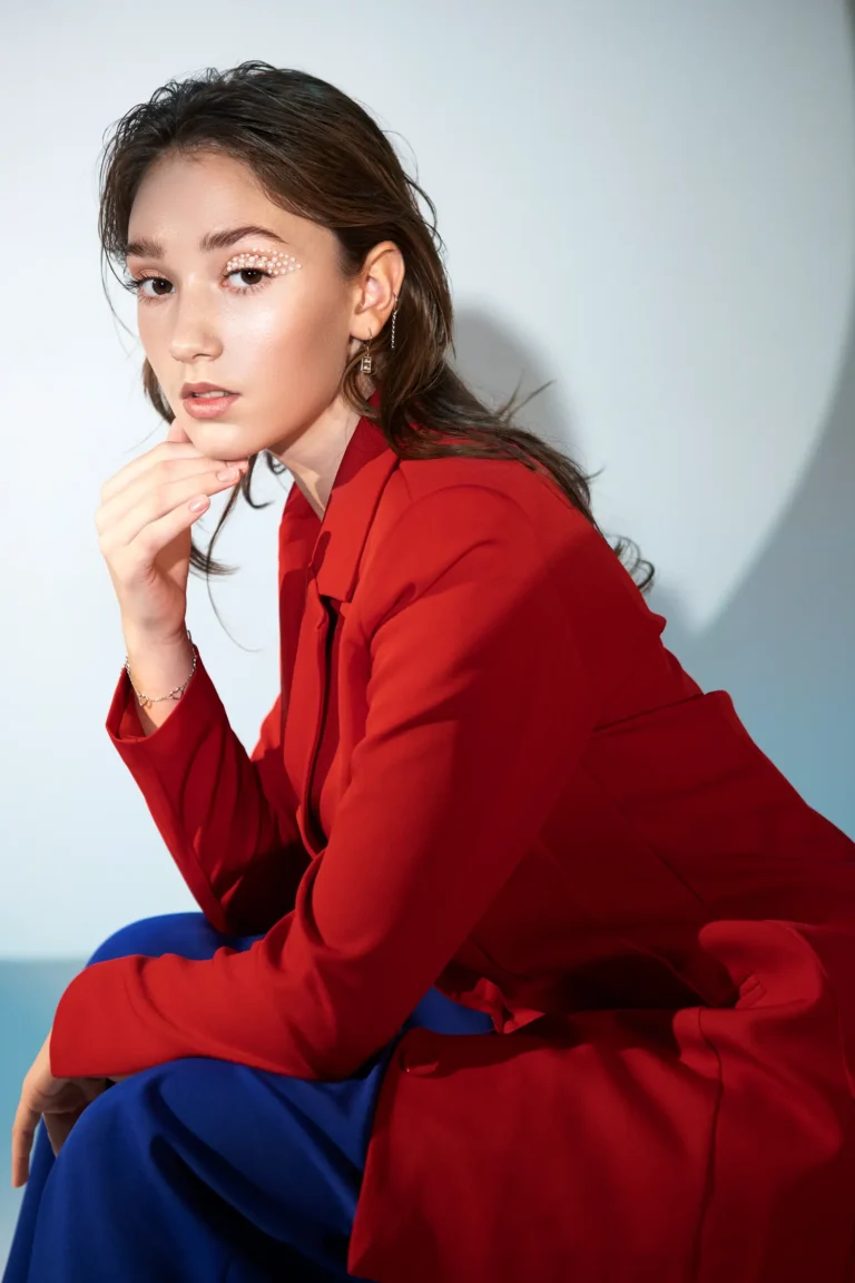 Never end — Fashion & Beauty editorial by Tatiana Zincheko for VOUS Magazine
