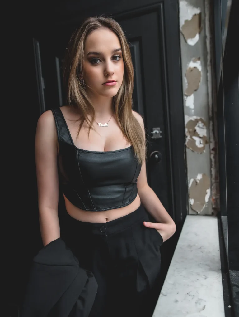 Noir — VOUS Magazine · The November Fashion & Beauty Edition · Vol.7 · 2022