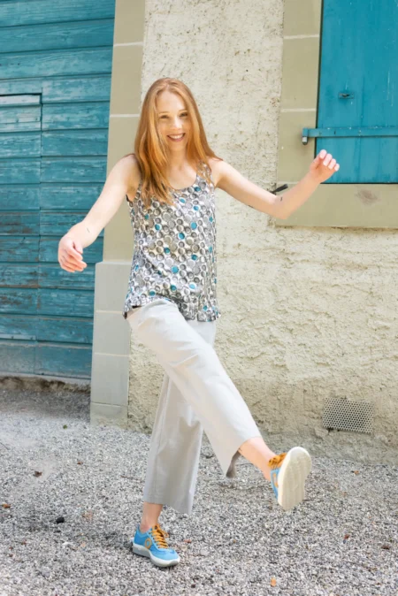 Summer time — Fashion & Beauty editorial by Charlotte Aeb for VOUS Magazine