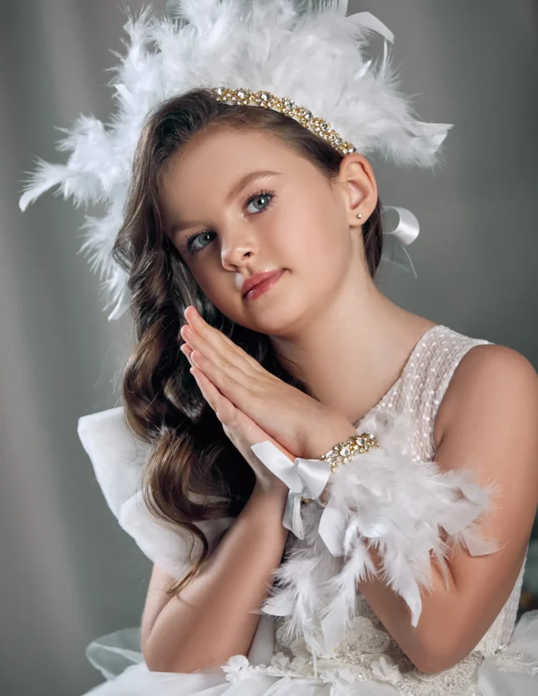 Christmas Angel — Christmas Special editorial by Anna Bezuhla for VOUS Magazine