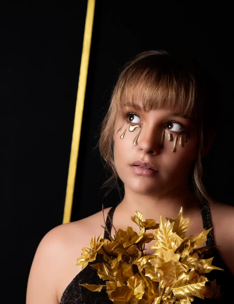 Holiday Style — Christmas Special editorial by Tracy Whiteside for VOUS Magazine