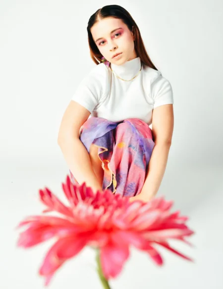 Like a flower — Fashion & Beauty editorial by Jazmin Banchik for VOUS Magazine
