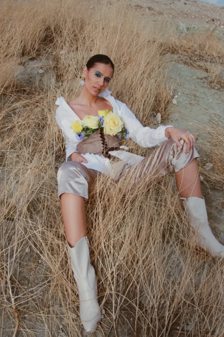 Loves me, loves me not — Christmas Special editorial by Raúl Alonso for VOUS Magazine