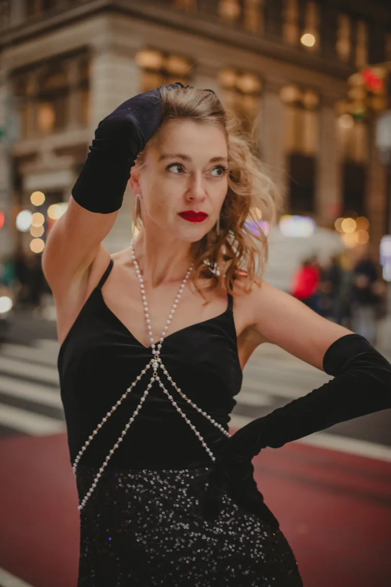 SoHo walk — Fashion & Beauty editorial by Juliette for VOUS Magazine