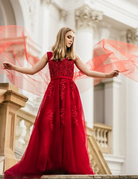 Under the palace dome — Teen editorial by Joanna Prokopczyk for VOUS Magazine