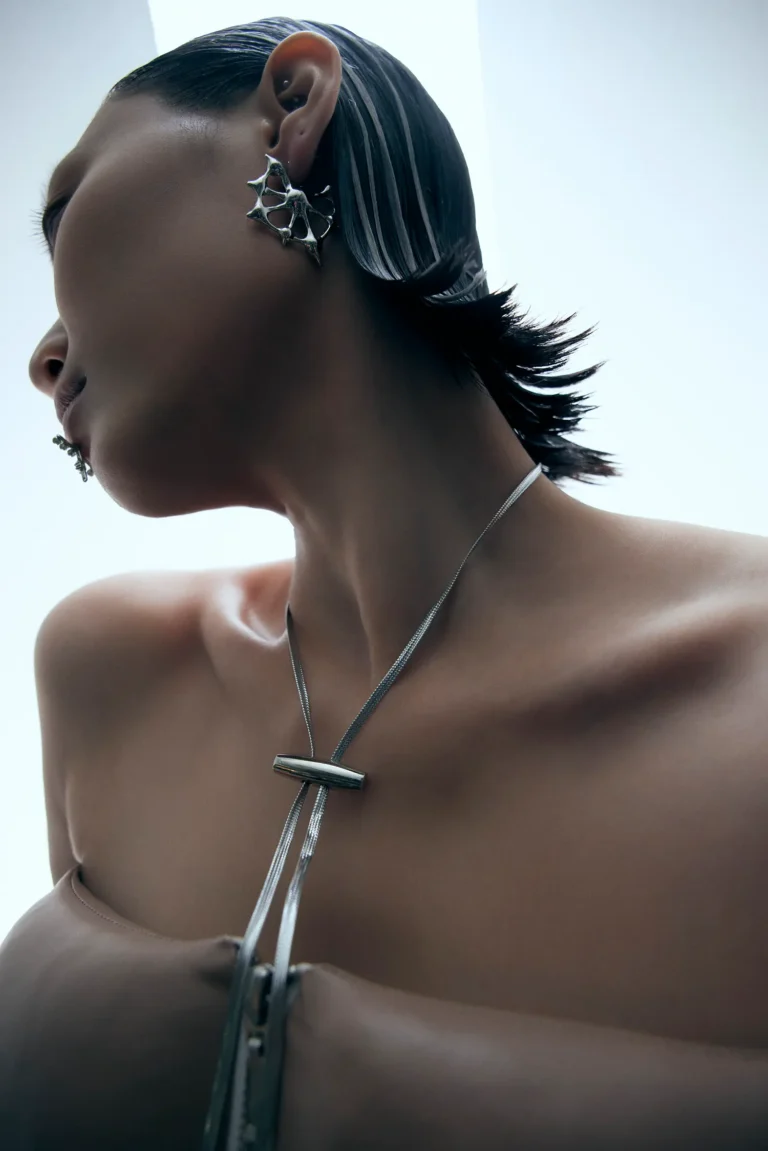 Xenomorph — Fashion & Beauty editorial by ＠josh_singalongsong for VOUS Magazine