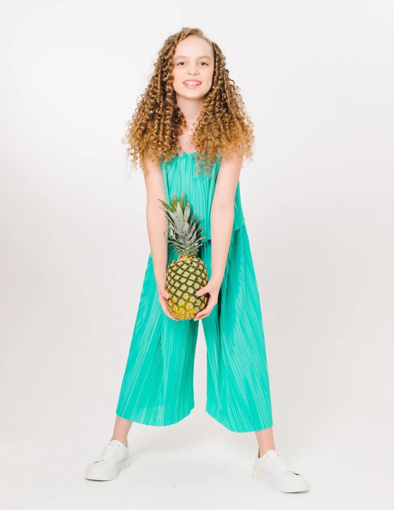 Kira Karetskaya — Teen editorial by Анна Ковалева for VOUS Magazine