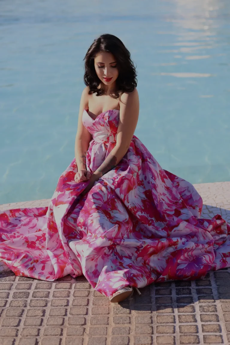 Photoshoot in Valencia — VOUS Magazine · The March Fashion & Beauty Edition · Vol.13 · 2023