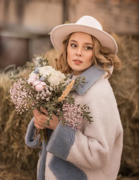 Spring in the Countryside — Fashion & Beauty editorial by Inessa Furmanova for VOUS Magazine