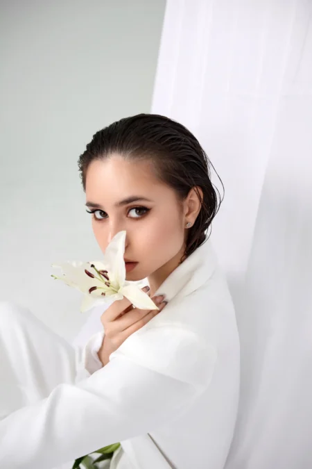 The Beautiful Lily — Fashion & Beauty editorial by Анастасия Ягудина for VOUS Magazine