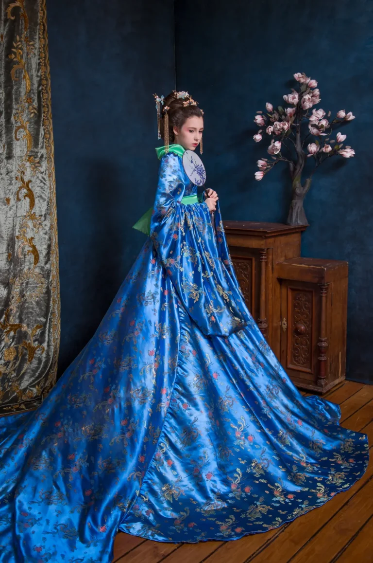 Китайская принцесса — VOUS Magazine · The February Teen Edition · Vol.6 · 2023