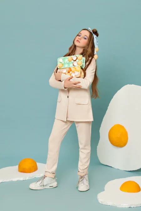 Easter Mood — Teen editorial for VOUS Magazine