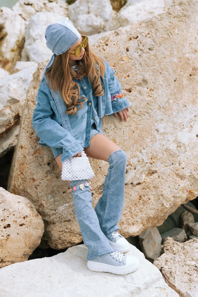 Enjoy the moment — Teen editorial by Iuliia Karetnikova for VOUS Magazine