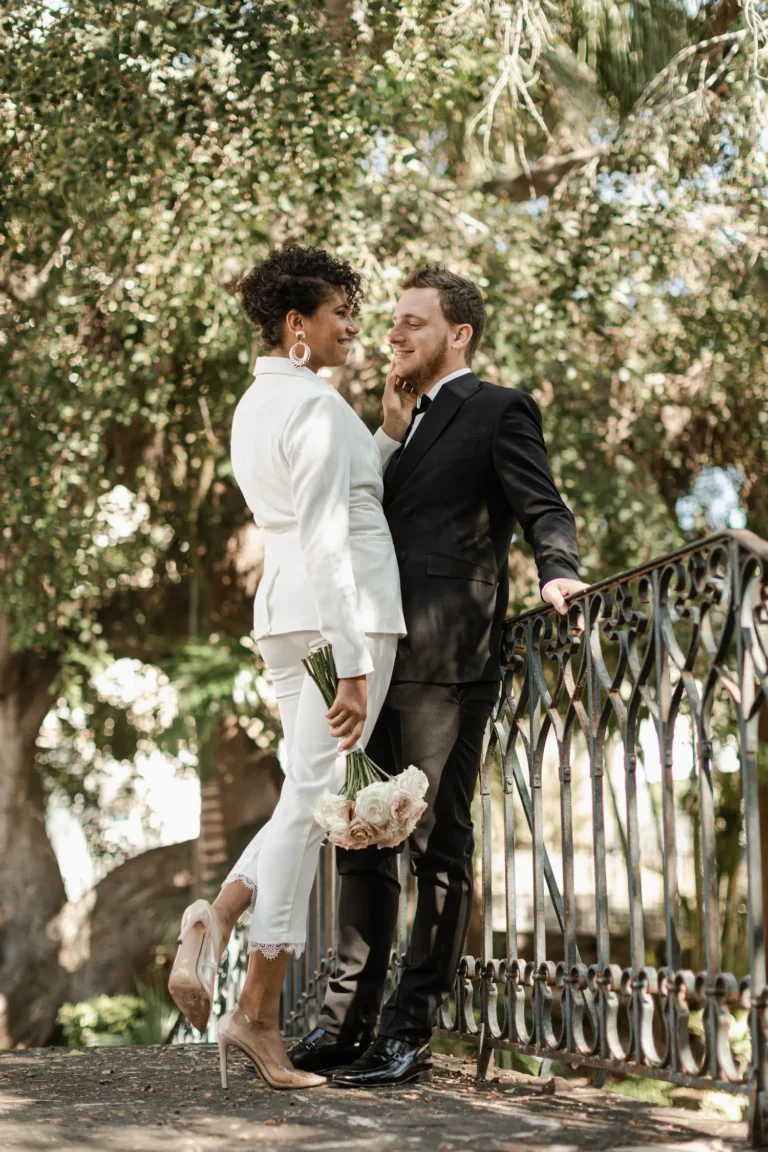 Mariage sur l'île intense — Wedding editorial by Ladernieredemoiselle for VOUS Magazine