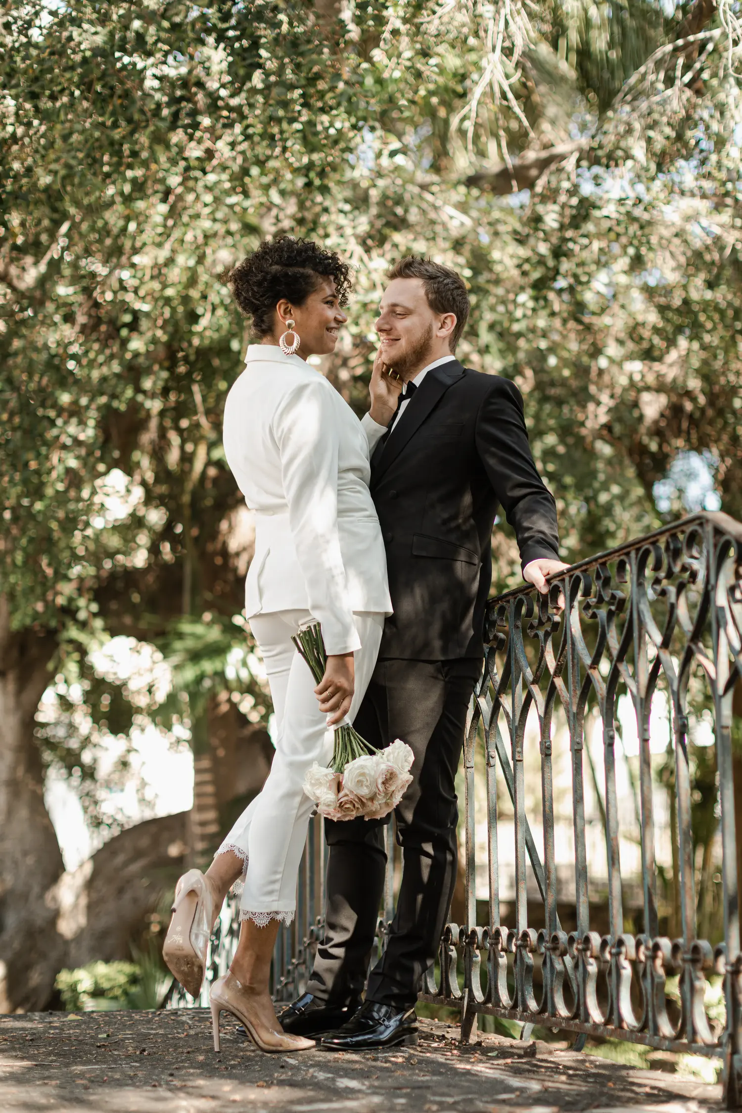 Mariage sur l'île intense — Wedding editorial by Ladernieredemoiselle for VOUS Magazine