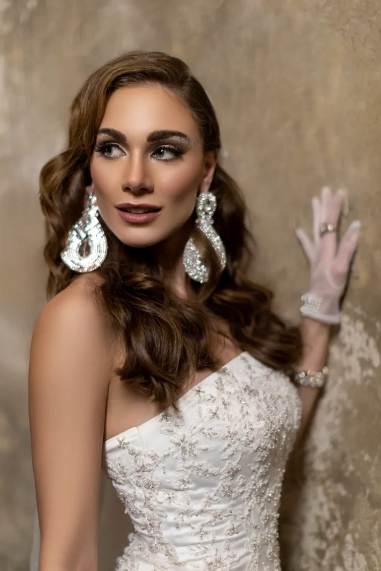 Runway Brides in new york by Anjali Phougat — Wedding editorial by Lieve verstraten for VOUS Magazine