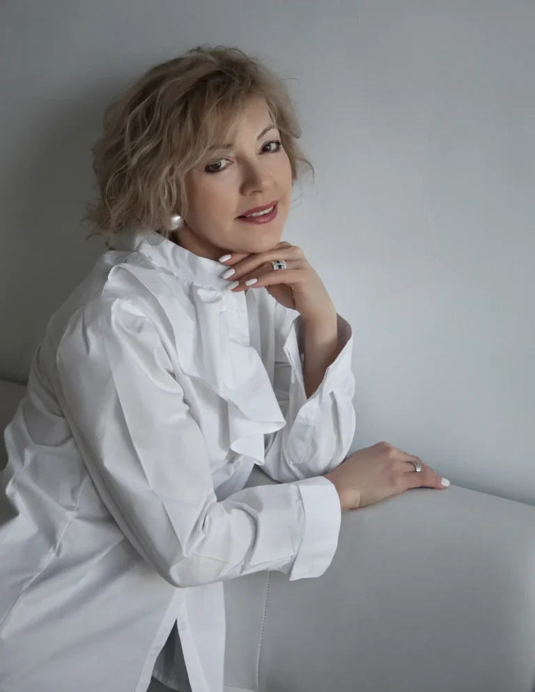 SPRING MOOD — VOUS Magazine · The April Fashion & Beauty Edition · Vol.8 · 2023