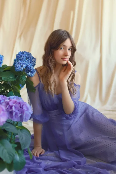 Alluring purple — Teen editorial for VOUS Magazine