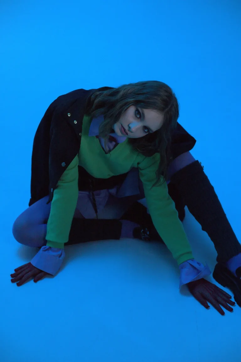 Color game — Fashion & Beauty editorial by Irina Papchenkova for VOUS Magazine