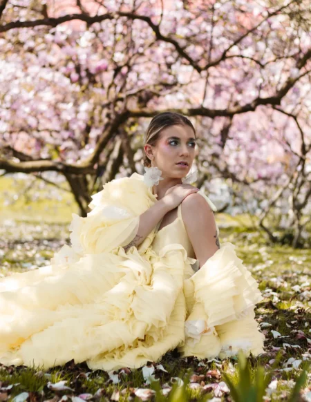 Golden — Fashion & Beauty editorial by Wiktoria Tomala for VOUS Magazine