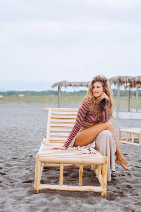 Day at the beach — Fashion & Beauty editorial by Aleksandra Sachenko for VOUS Magazine