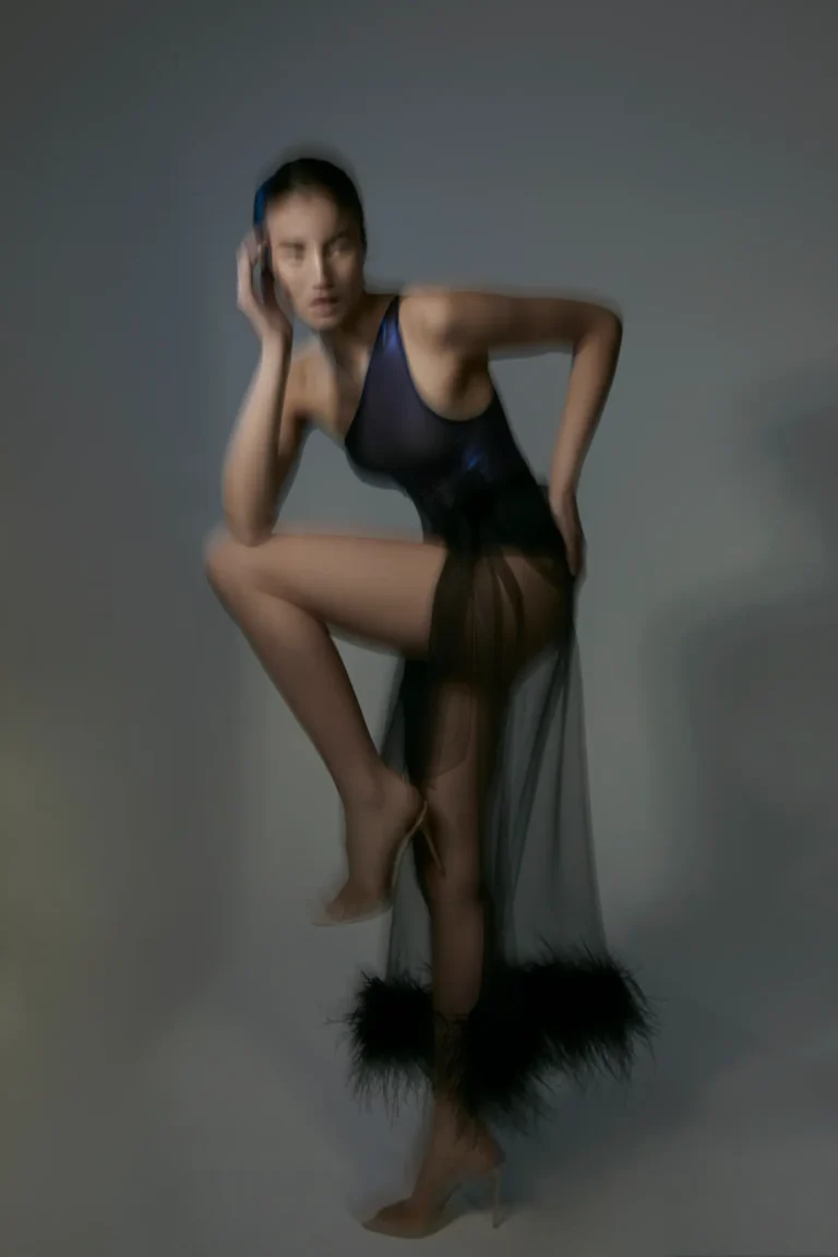 Diamonde — Fashion & Beauty editorial by Leonie Lohmann for VOUS Magazine