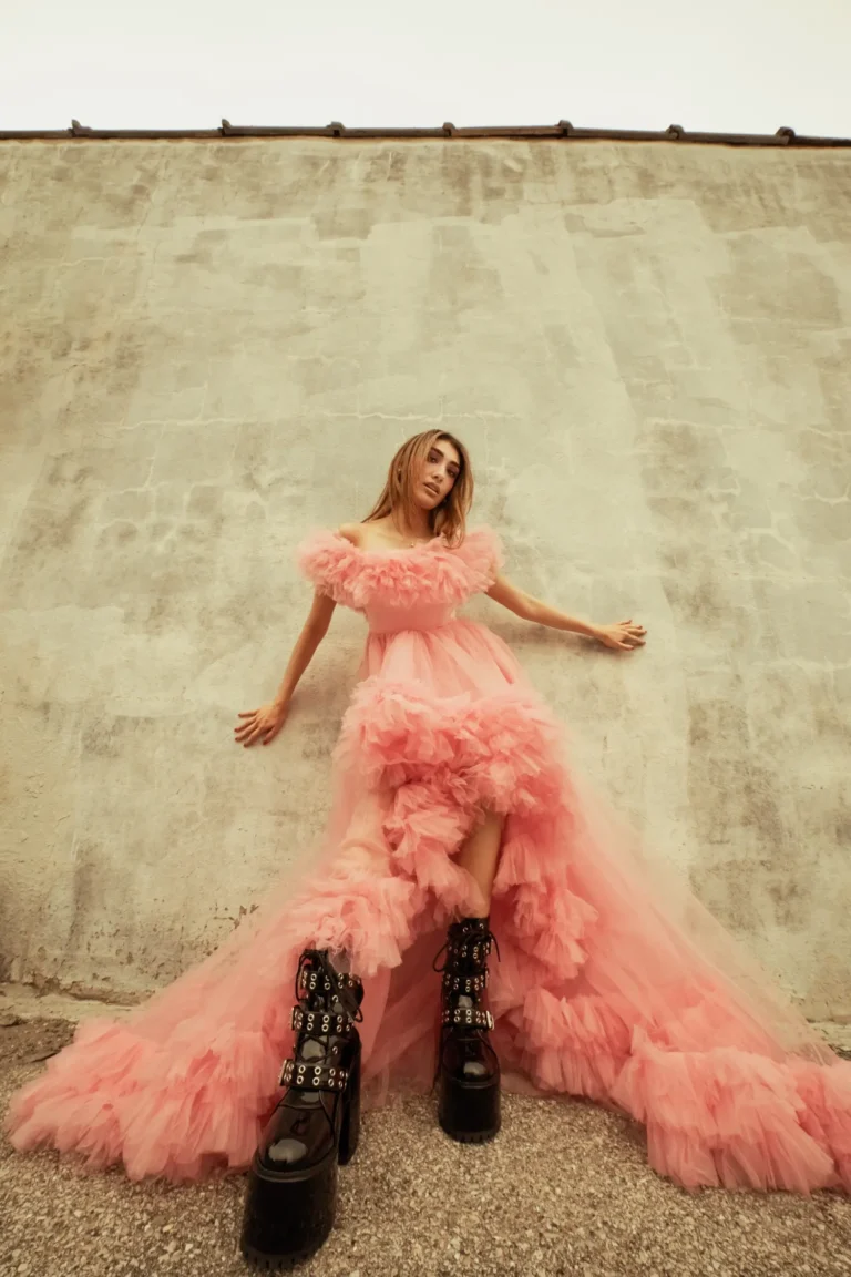 Modern Muse — Fashion & Beauty editorial by Kaitlyn Novak for VOUS Magazine